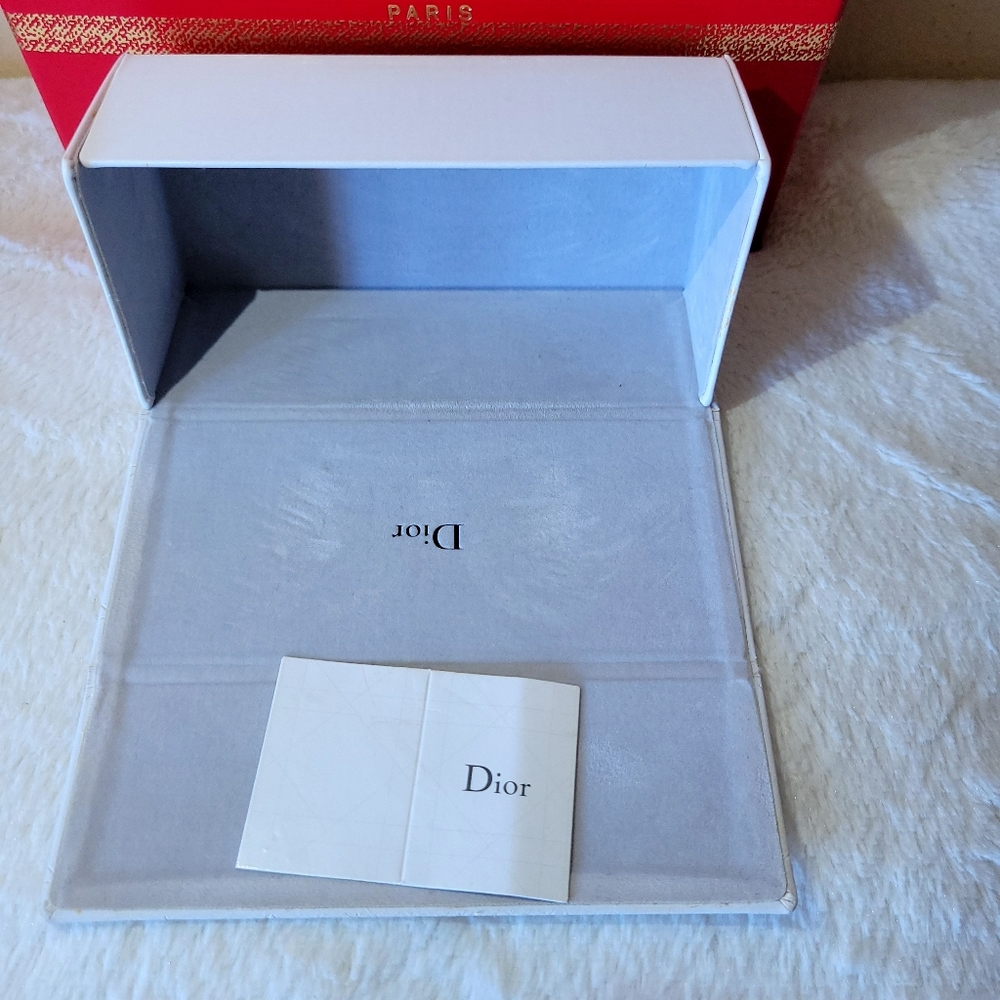 Christian DIOR Vintage Sunglass With a Case And DIOR Box - Picture 7 of 8